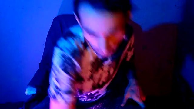 highinhtxx online show from November 9, 2025, 1:20 am