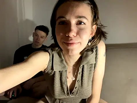 Sexy frie online show from November 13, 2025, 7:51 pm