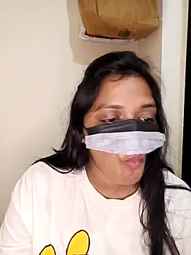 Bille hot wine online show from October 10, 2025, 3:57 pm