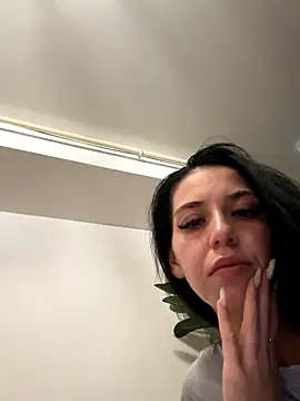 Snapshot of Aillineee1 chatting on October 27, 2025, 9:16 pm Aillineee1 online show from October 27, 2025, 9:16 pm