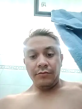 Ricuss9 online show from November 8, 2025, 5:38 pm