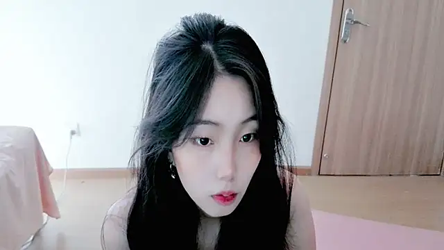 XIAYIBB-2025 online show from October 15, 2025, 5:28 am