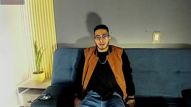 Snapshot of Jaybrown__1 chatting on December 2, 2025, 9:05 pm Jaybrown 1 online show from December 2, 2025, 9:05 pm