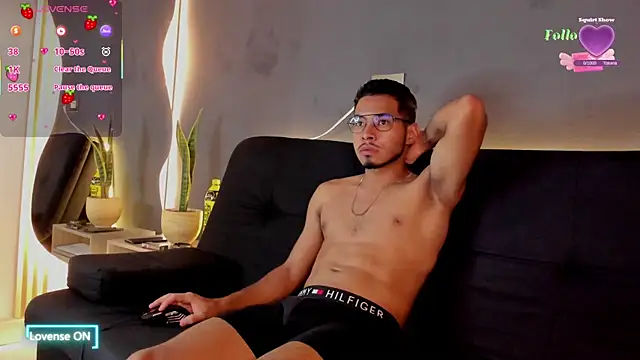 Snapshot of Jaybrown__1 chatting on November 7, 2025, 3:33 am Jaybrown 1 online show from November 7, 2025, 3:33 am