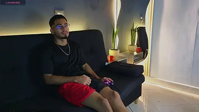 Snapshot of Jaybrown__1 chatting on October 23, 2025, 4:44 am Jaybrown 1 online show from October 23, 2025, 4:44 am