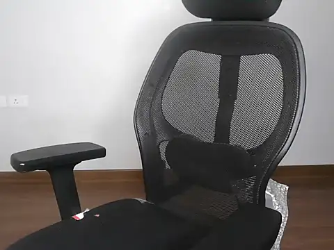 mooonlightbaby online show from February 22, 2026, 4:19 pm