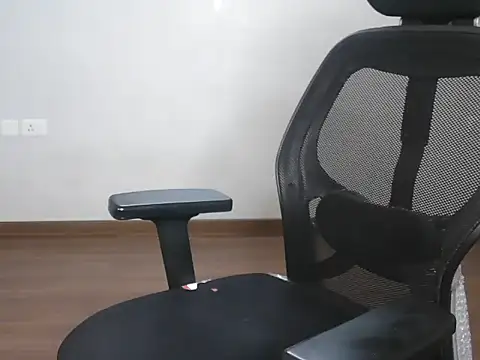 mooonlightbaby online show from January 16, 2026, 4:22 pm