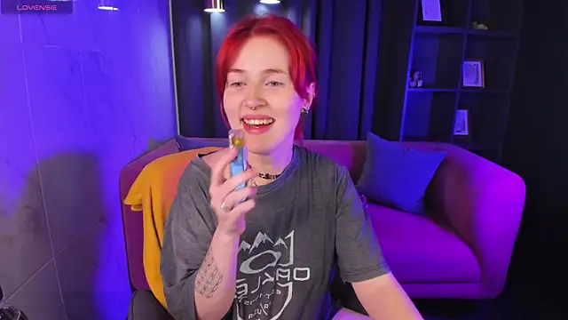 Snapshot of Freirenee chatting on October 12, 2025, 1:34 pm Freirenee online show from October 12, 2025, 1:34 pm