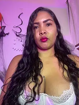 EmilyZuits online show from November 2, 2025, 8:25 pm