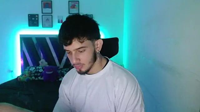 Sebasxxl12 online show from October 15, 2025, 4:48 pm