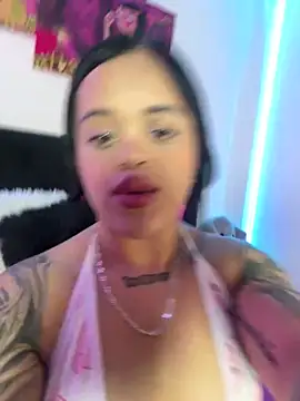 Snapshot of Sussyroxxx chatting on March 24, 2026, 2:11 am Sussyroxxx online show from March 24, 2026, 2:11 am