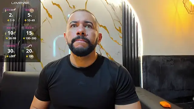 Snapshot of isaac_franko chatting on November 24, 2025, 9:04 pm isaac franko online show from November 24, 2025, 9:04 pm