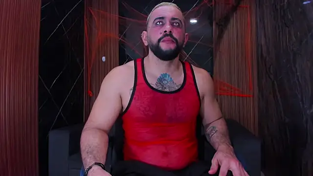 Snapshot of isaac_franko chatting on October 31, 2025, 8:38 pm isaac franko online show from October 31, 2025, 8:38 pm