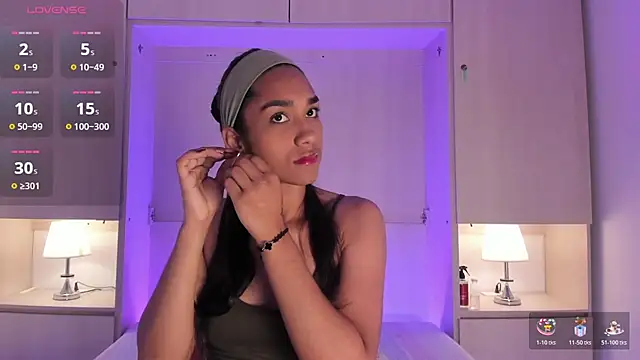 Snapshot of AnahiCollins chatting on November 10, 2025, 11:37 am AnahiCollins online show from November 10, 2025, 11:37 am