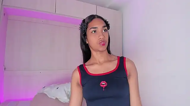 Snapshot of AnahiCollins chatting on November 25, 2025, 11:32 am AnahiCollins online show from November 25, 2025, 11:32 am