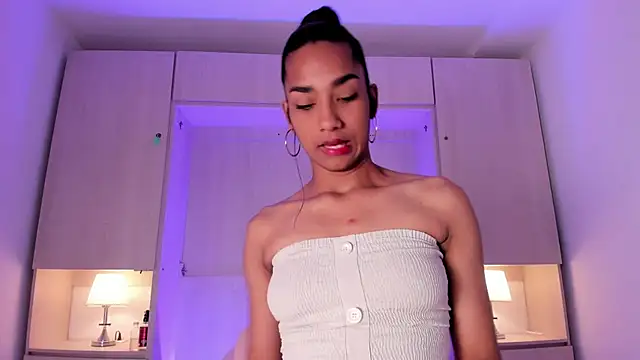 Snapshot of AnahiCollins chatting on November 28, 2025, 11:43 am AnahiCollins online show from November 28, 2025, 11:43 am