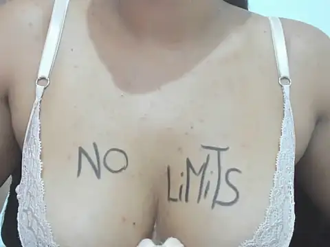 Snapshot of Valentinahot7 chatting on October 22, 2025, 3:11 pm Valentinahot7 online show from October 22, 2025, 3:11 pm