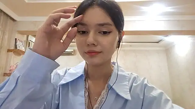 Snapshot of ImogeneMalinconico chatting on October 5, 2025, 6:53 pm ImogeneMalinconico online show from October 5, 2025, 6:53 pm