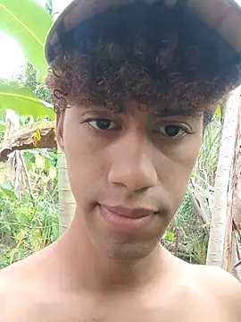 Snapshot of The_boy_good chatting on February 17, 2026, 7:55 pm The boy good online show from February 17, 2026, 7:55 pm