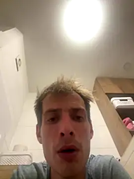 hot97411 online show from October 22, 2025, 4:01 am