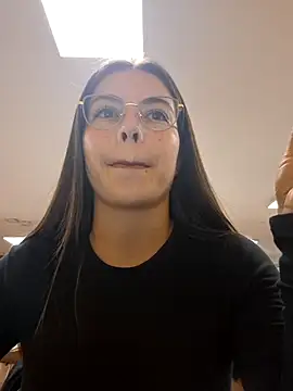 EmmaValencia  online show from November 12, 2025, 7:18 pm