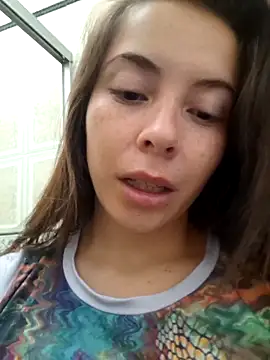 EmmaValencia  online show from October 29, 2025, 6:18 pm