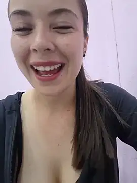 EmmaValencia  online show from February 4, 2026, 10:16 pm