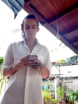 monroedelrey online show from February 18, 2026, 8:38 pm