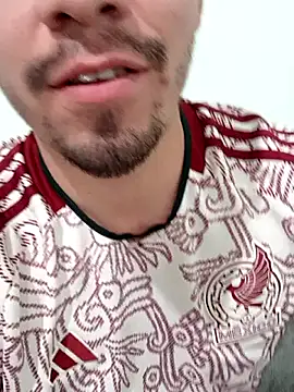 Snapshot of Zero231212 chatting on November 14, 2025, 3:10 am Zero231212 online show from November 14, 2025, 3:10 am