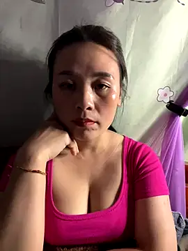 Snapshot of Suna-ny chatting on December 14, 2025, 12:33 pm Suna-ny online show from December 14, 2025, 12:33 pm