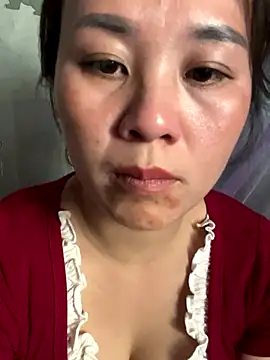 Snapshot of Suna-ny chatting on December 1, 2025, 6:47 am Suna-ny online show from December 1, 2025, 6:47 am