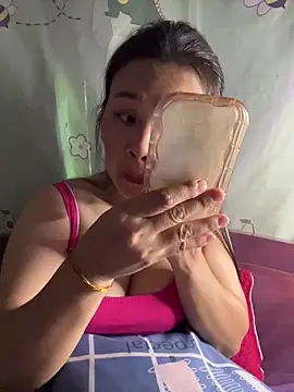 Snapshot of Suna-ny chatting on November 6, 2025, 5:11 am Suna-ny online show from November 6, 2025, 5:11 am