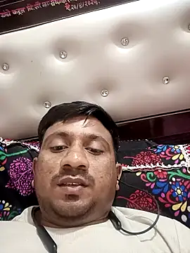 Snapshot of SlipperyRebound0 chatting on September 28, 2025, 6:37 pm SlipperyRebound0 online show from September 28, 2025, 6:37 pm