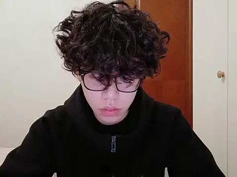 hangzi-0011 online show from November 3, 2025, 11:03 am