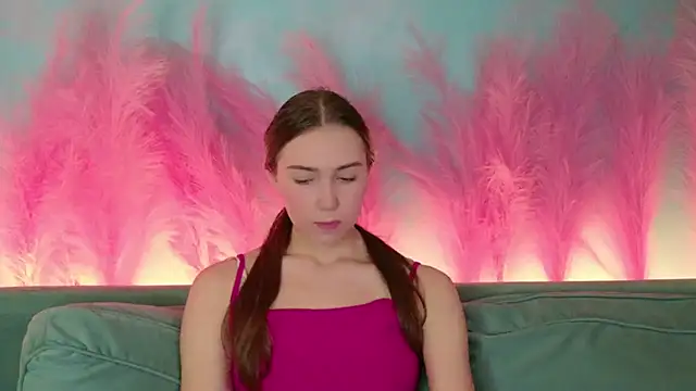 OliviaLay online show from December 18, 2025, 11:14 am