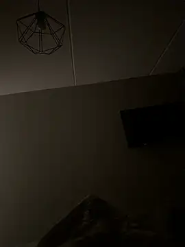 heet1998 online show from November 7, 2025, 8:13 pm