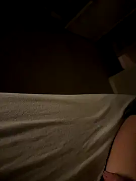 heet1998 online show from November 15, 2025, 9:19 pm