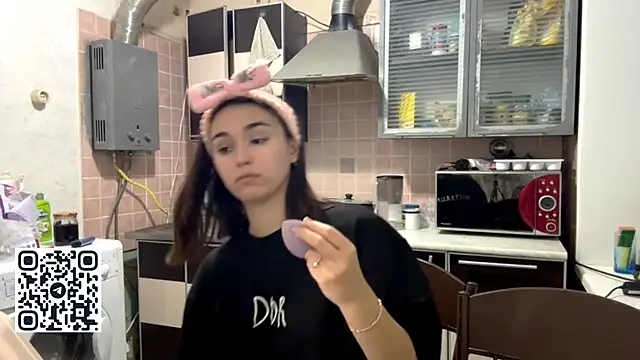 Snapshot of JaneFosterxx chatting on November 21, 2025, 2:05 pm JaneFosterxx online show from November 21, 2025, 2:05 pm