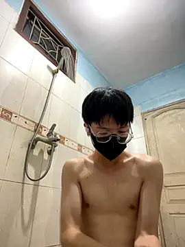 Tuna08k online show from September 29, 2025, 1:17 pm