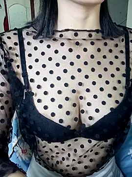 Snapshot of BiCute688 chatting on November 5, 2025, 4:21 pm BiCute688 online show from November 5, 2025, 4:21 pm