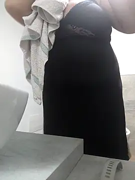 sexyguenda online show from February 22, 2026, 7:59 pm