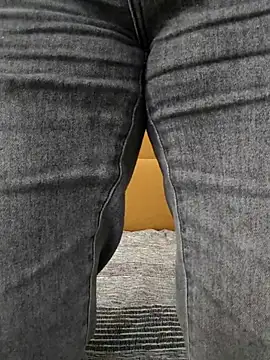 sexyguenda online show from March 26, 2026, 7:34 pm