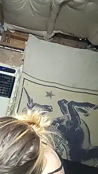 Queen2454 online show from March 15, 2026, 7:43 pm