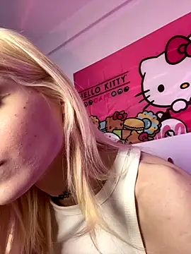 bunnyirisluv online show from November 12, 2025, 2:59 am