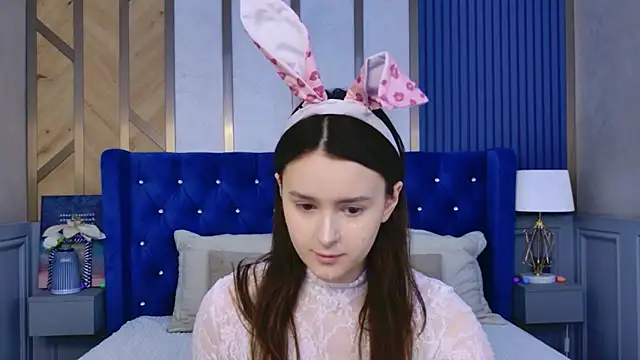 EvaSwen online show from April 4, 2026, 10:55 am