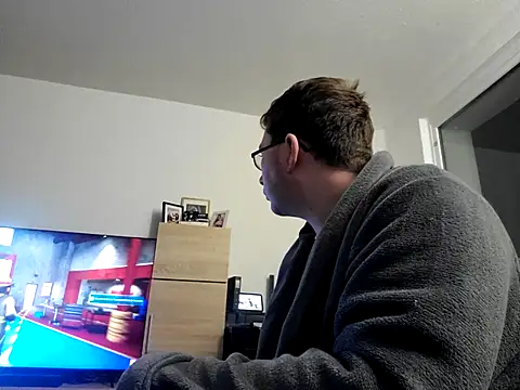 stivi2526 online show from November 19, 2025, 10:43 pm