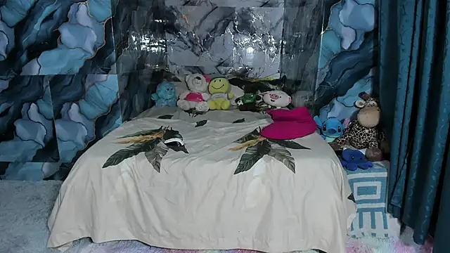 celesteyorucso1 online show from November 17, 2025, 11:09 pm