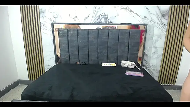 Snapshot of genesis_and_alex chatting on December 16, 2025, 7:40 pm genesis and alex online show from December 16, 2025, 7:40 pm