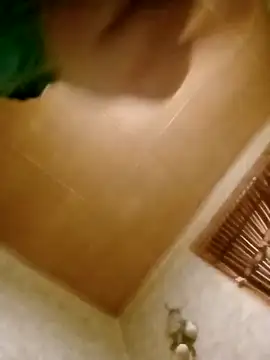 Snapshot of Apeesynka55211 chatting on December 3, 2025, 9:03 pm Apeesynka55211 online show from December 3, 2025, 9:03 pm