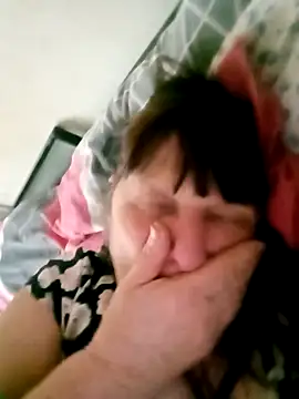 Snapshot of Apeesynka55211 chatting on November 17, 2025, 10:19 am Apeesynka55211 online show from November 17, 2025, 10:19 am